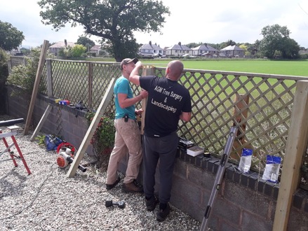 garden_boundary_fence_repair After