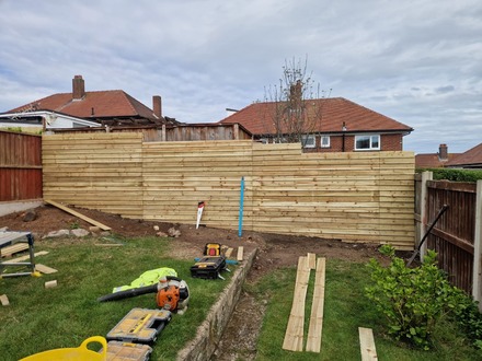 horizontal_privacy_fencing After